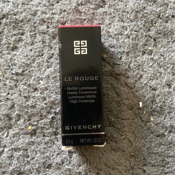 Givenchy Le rouge lipstick 333 l’interdit - Picture 3 of 3